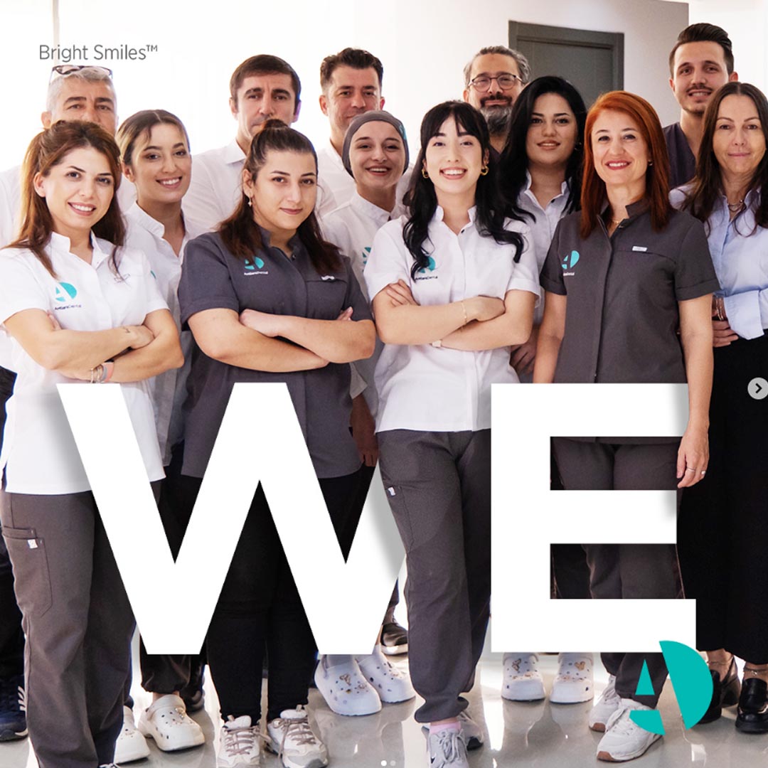 Lamine Diş Kaplama Sonrası Mutluluk, AntlaraDental Diş Kliniği Antalya